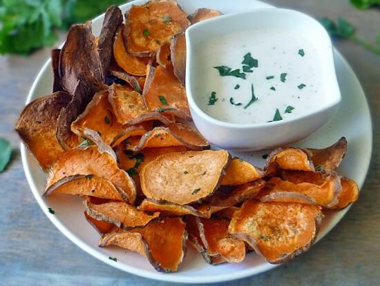 sweet-potato-chips-with-garlic-aioli