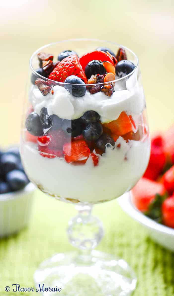 Strawberry Blueberry Yogurt parfait