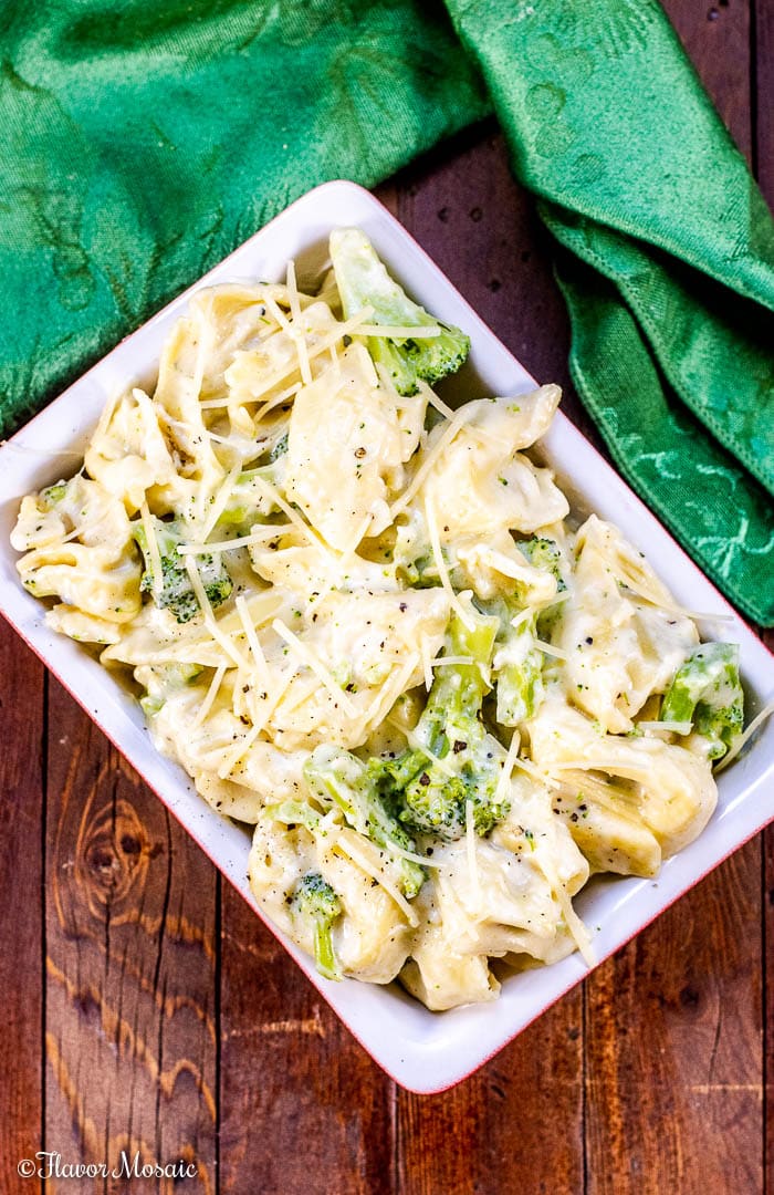 This Broccoli Tortellini Alfredo is bursting with flavor with its pillowy cheese-stuffed tortellini in a creamy garlic parmesan alfredo sauce with broccoli florets.