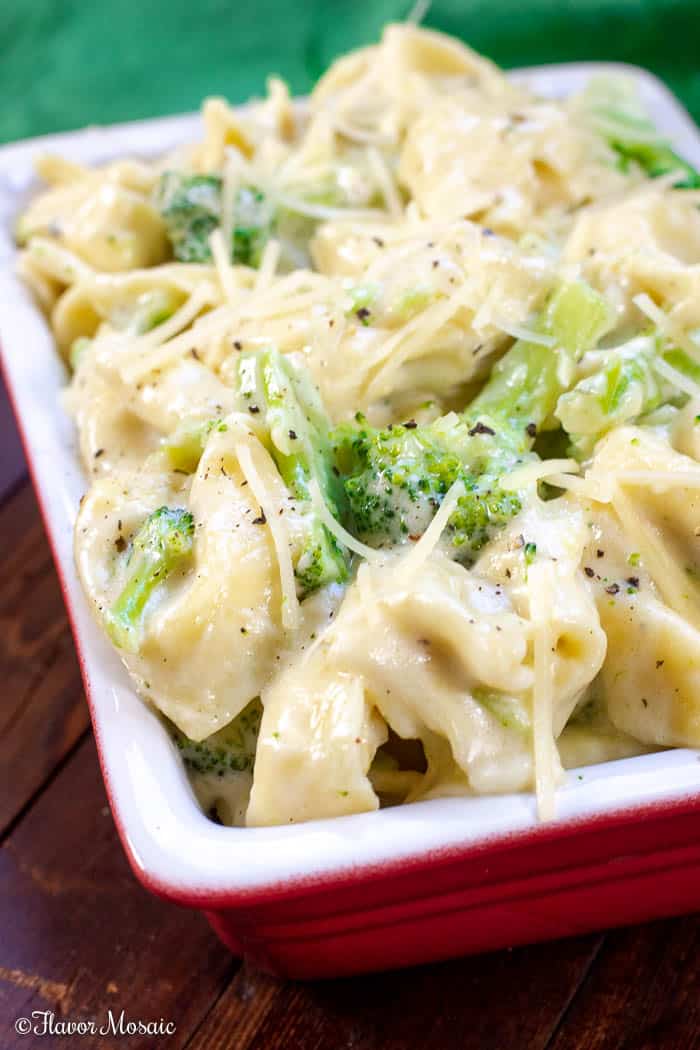 This Broccoli Tortellini Alfredo is bursting with flavor with its pillowy cheese-stuffed tortellini in a creamy garlic parmesan alfredo sauce with broccoli florets.